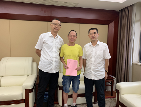 助力少年，點(diǎn)燃希望之光！